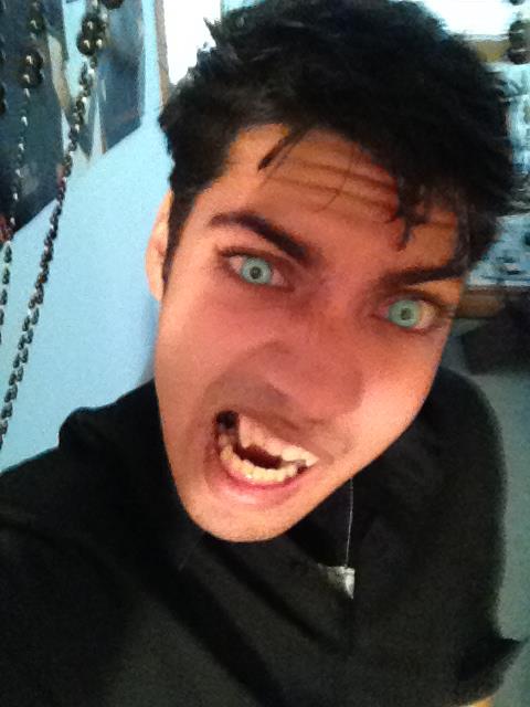 301882_374779325902343_293935080_n