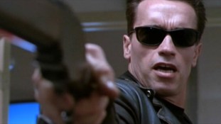 film-terminator_2_judgement_day-1991-the_terminator-arnold_schwarzenegger-accessories-sunglasses-595x335