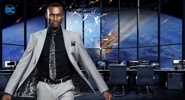 justice-league-suit-secret-identity