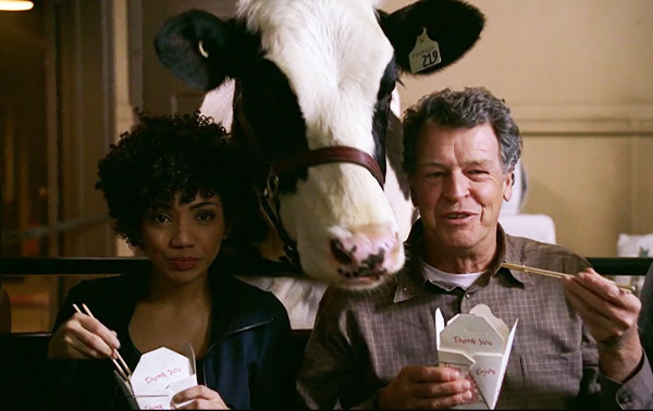 fringe-season-1-1-pilot-walter-bishop-astrid-farnsworth-cow-eating-chinese-spongebob-jasika-nicole-john-noble